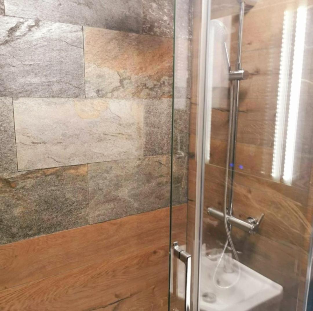 Rynek 23 Lux, Apartament Z Widokiem Na Ratusz Starego Miasta Gliwice Esterno foto
